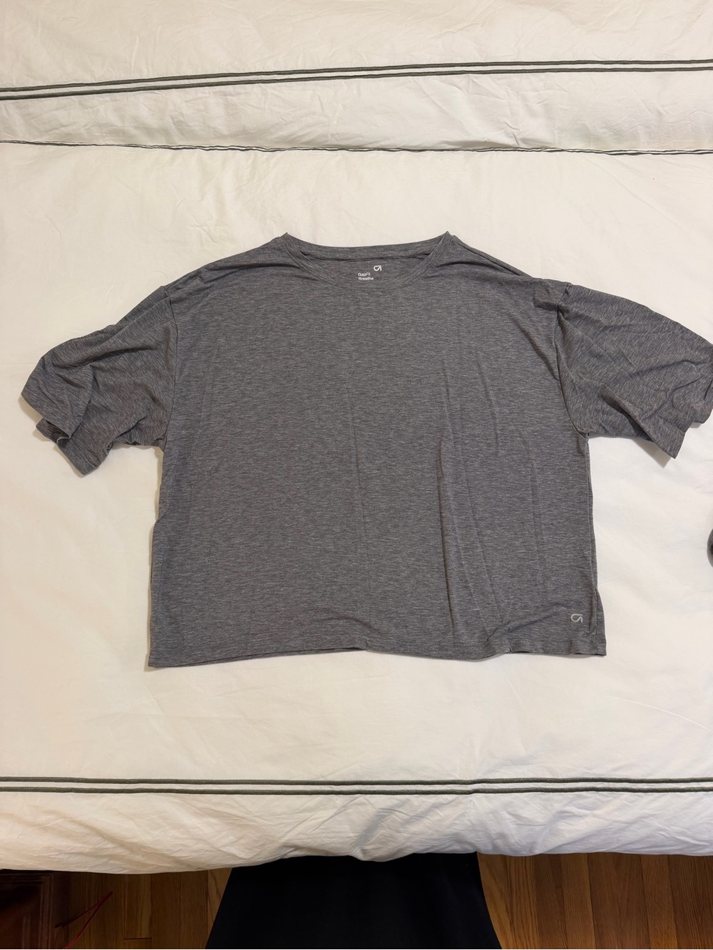 GAPfit Breathe Grey Heather Crew Neck Cropped Tshirt Size Large Tall